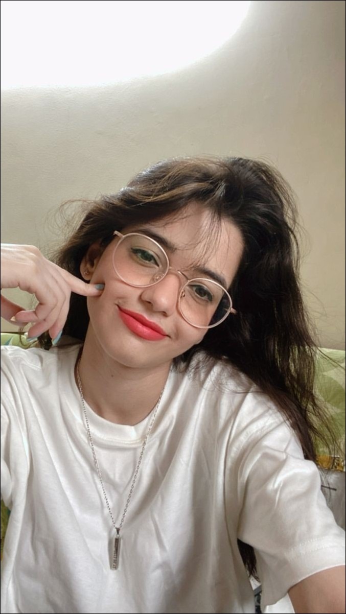 cute simple girl dp
