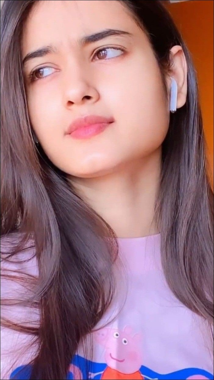 cute simple girl dp