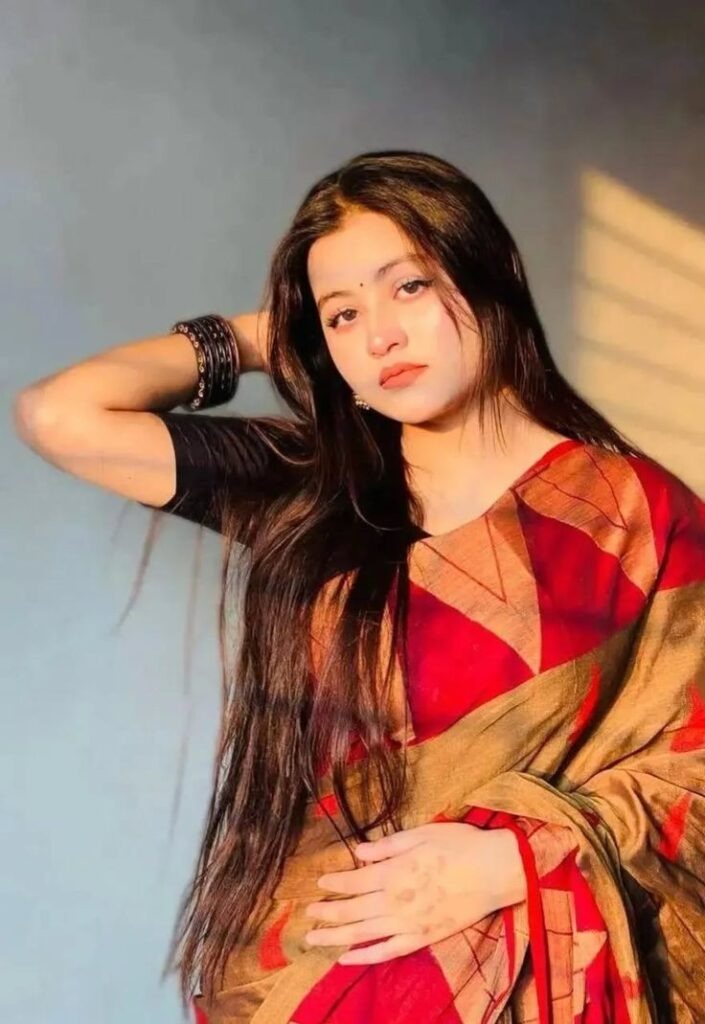 desi simple girl image
