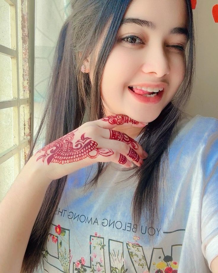 normal simple girl dp