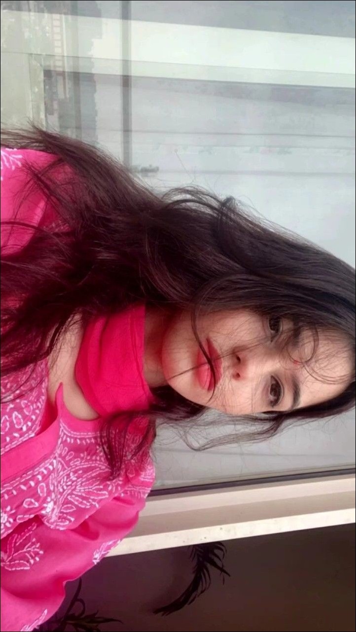 simple girl dp for whatsapp
