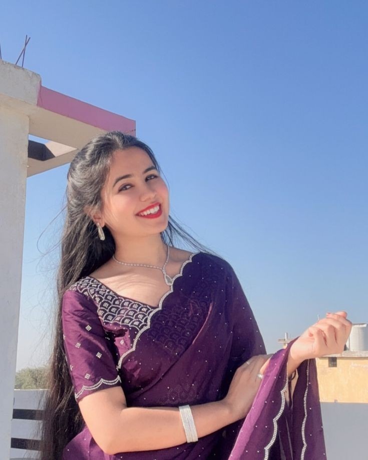 simple indian girl image