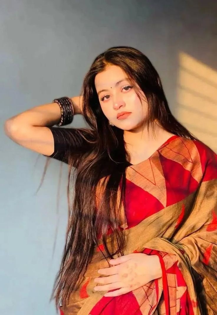 stylish simple girl photo